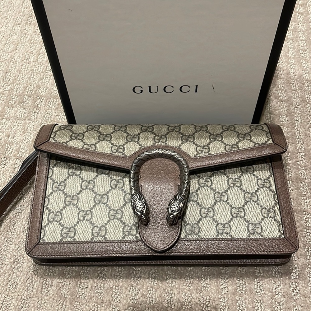 ****SOLD**** Gucci Dionysus clutch